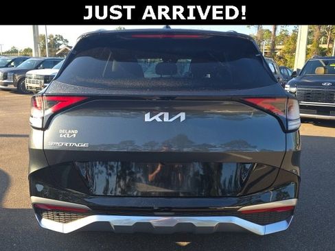 Used 2024 Kia Sportage SX image 4