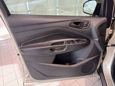 Used 2018 Ford Escape S image 15