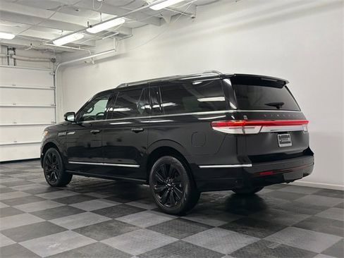Used 2022 Lincoln Navigator L Reserve image 6