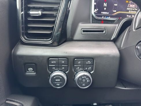 Used 2024 GMC Sierra 1500 AT4 w/ AT4 Premium Package image 18