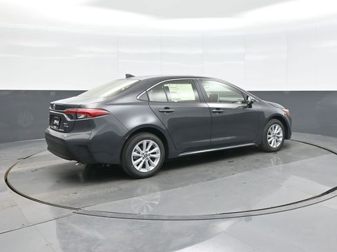 Used 2026 Toyota Corolla XLE FWD image 7