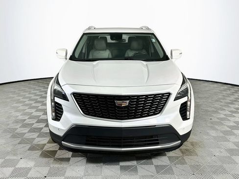 Used 2021 Cadillac XT4 Premium Luxury FWD image 2