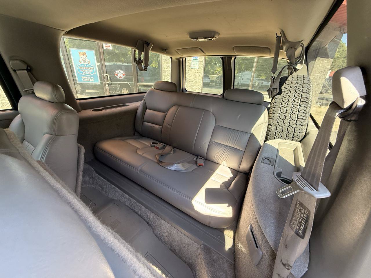 Used 1996 GMC Suburban 4WD image 18