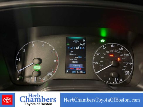 Used 2023 Toyota Corolla SE AWD/4WD image 5
