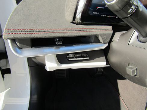 Used 2023 Chevrolet Corvette Stingray Premium Conv image 15