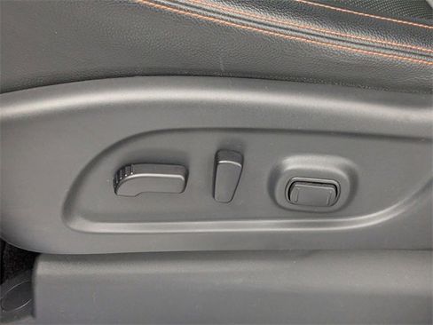 Used 2023 Nissan Titan PRO-4X w/ Pro-4x Convenience Package image 14