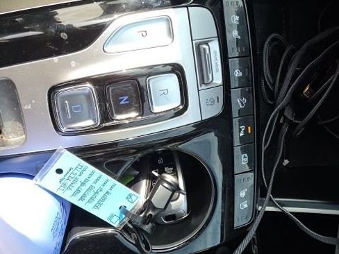 Used 2022 Hyundai Tucson Limited image 11