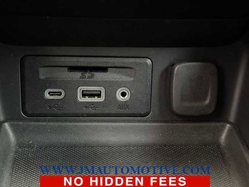 Used 2022 GMC Terrain SLT image 33