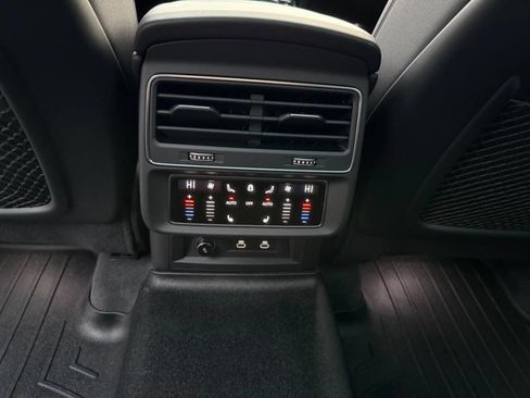 Used 2023 Audi Q7 2.0T Premium Plus w/ Premium Plus Package image 18