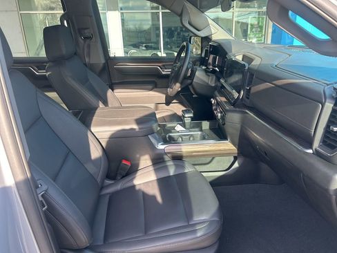 Used 2025 Chevrolet Silverado 1500 RST w/ Convenience Package II image 18