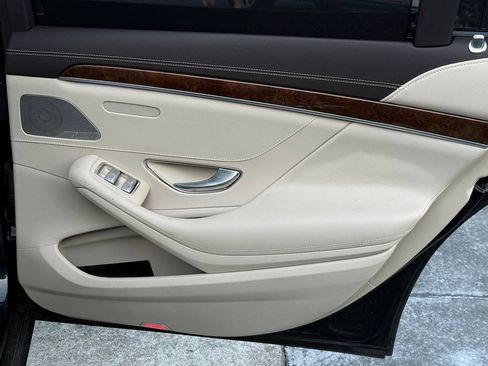 Used 2015 Mercedes-Benz S 550 4MATIC Sedan image 29