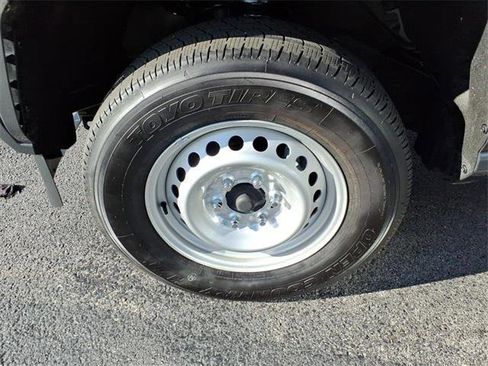 Certified 2025 Toyota Tacoma SR image 24