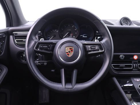 Certified 2024 Porsche Macan AWD/4WD image 21