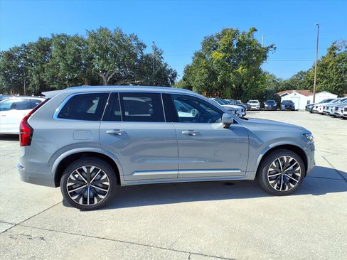 New 2026 Volvo XC90 B6 Plus w/ Protection Package Premier image 8