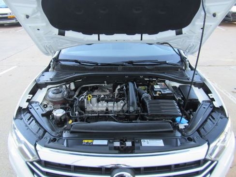 Used 2020 Volkswagen Jetta SE w/ SE Cold Weather Package image 51