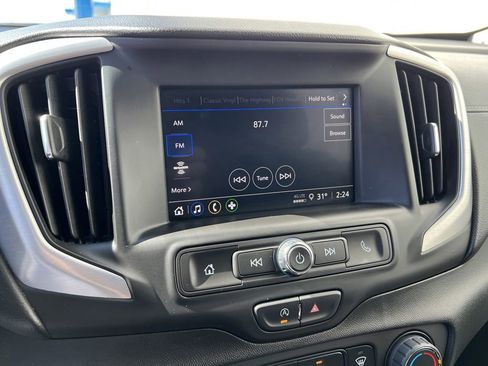 Used 2024 GMC Terrain SLE image 20