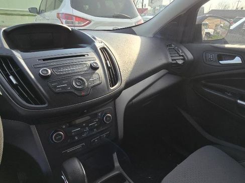 Used 2018 Ford Escape SE image 18