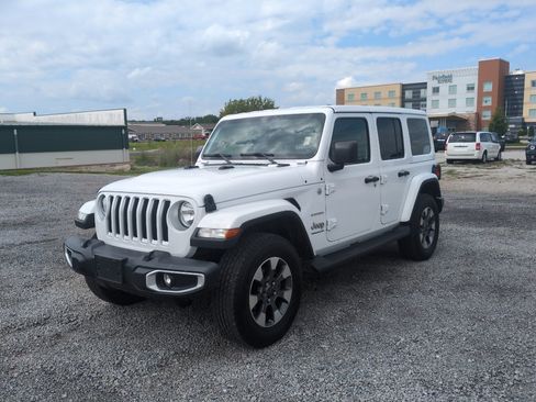 Used 2023 Jeep Wrangler Unlimited Sahara w/ Cold Weather Group AWD/4WD image 1