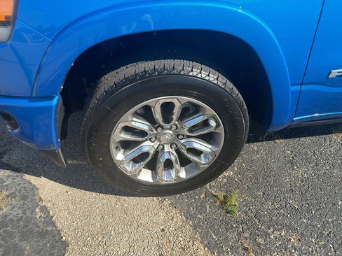 Used 2022 RAM 1500 Laramie AWD/4WD image 10