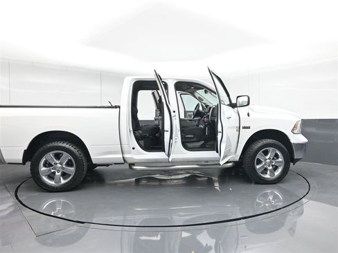 Used 2015 RAM 1500 Big Horn AWD/4WD image 40