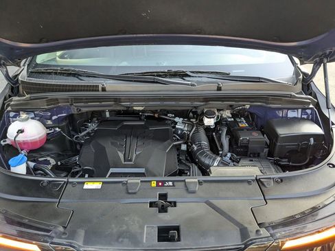 Used 2025 Kia Carnival image 28