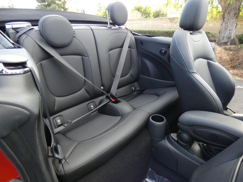 Used 2021 MINI Cooper S image 23