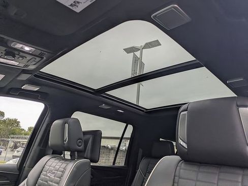 Certified 2024 Cadillac Escalade ESV Premium Luxury Platinum AWD/4WD image 22
