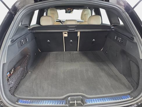 Used 2024 Mercedes-Benz GLC 300 4MATIC image 12