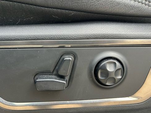 Used 2021 RAM 1500 Limited image 12