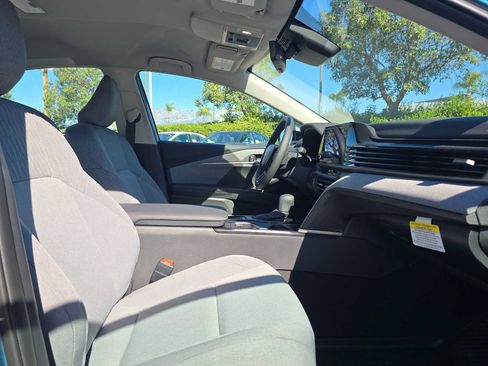 Used 2025 Toyota Camry LE image 11