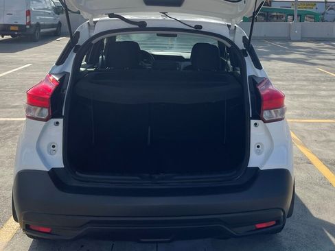 Used 2018 Nissan Kicks S FWD image 6