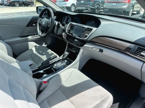 Used 2016 Honda Accord EX image 24