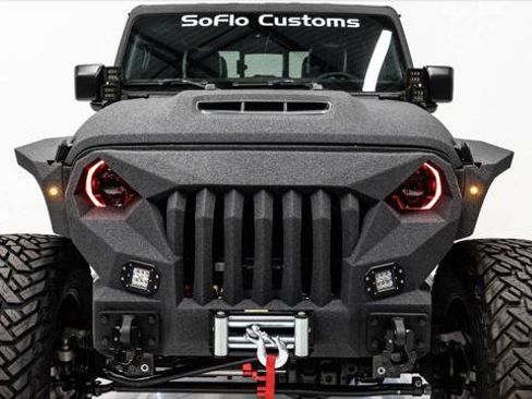 Used 2025 Jeep Gladiator Sport image 16