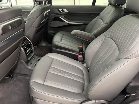 Used 2024 BMW X7 xDrive40i w/ Executive Package AWD/4WD image 27