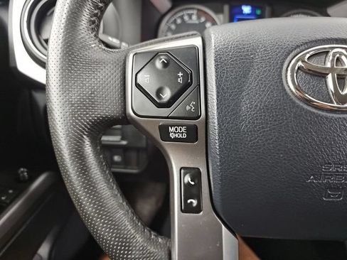 Used 2019 Toyota Tacoma SR5 AWD/4WD image 18