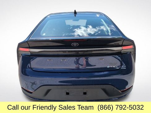 New 2026 Toyota Prius Plug-In Hybrid FWD image 4