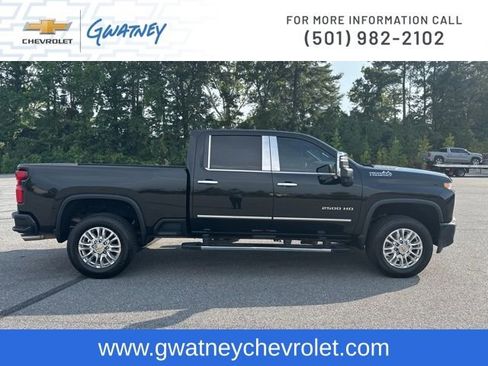 Used 2022 Chevrolet Silverado 2500 High Country image 4