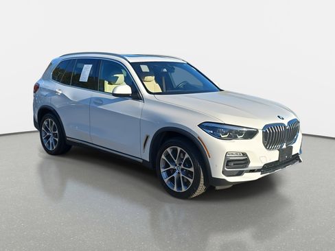 Used 2020 BMW X5 xDrive40i w/ Premium Package image 3