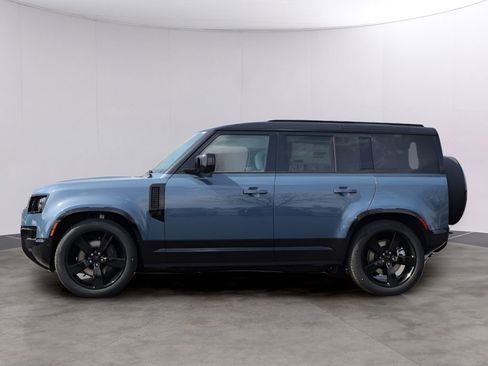 New 2026 Land Rover Defender 110 X-Dynamic SE AWD/4WD image 4