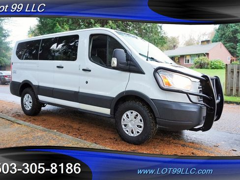 Used 2017 Ford Transit 150 XLT image 7