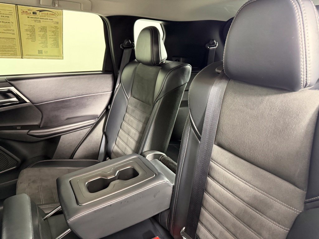 Used 2025 Mitsubishi Outlander SE AWD/4WD image 15