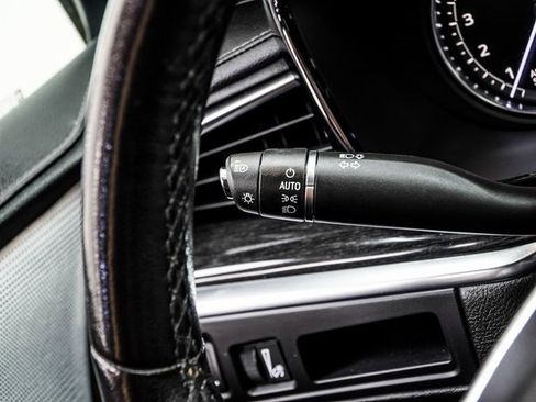 Used 2021 Cadillac XT5 Premium Luxury image 36