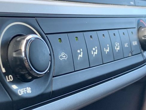 Certified 2019 Toyota Highlander LE AWD/4WD image 30