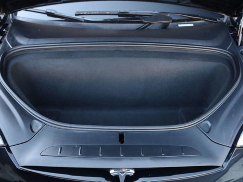 Used 2022 Tesla Model X Plaid image 10