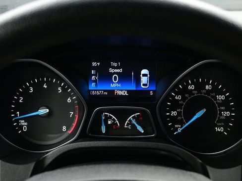 Used 2015 Ford Focus SE FWD image 22