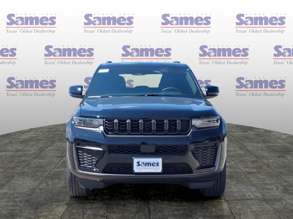 New 2026 Jeep Grand Cherokee Altitude RWD image 2