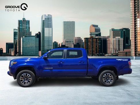 Used 2023 Toyota Tacoma TRD Sport AWD/4WD image 2