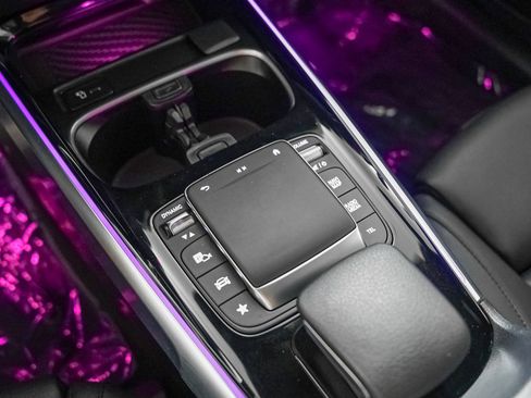 Certified 2023 Mercedes-Benz EQB 250+ w/ Exclusive Package image 18