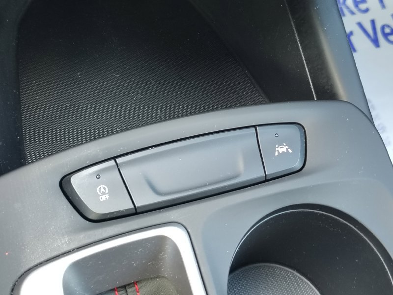 Used 2024 Chevrolet Trax RS w/ Sunroof Package FWD image 69