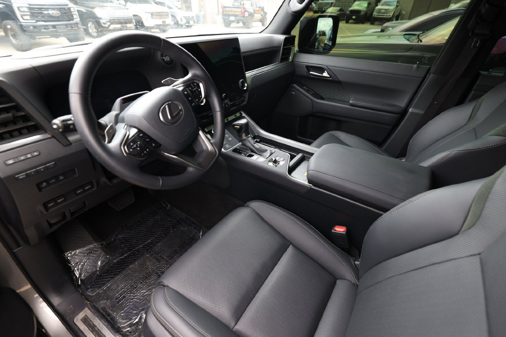 Used 2026 Lexus GX 550 AWD/4WD image 9